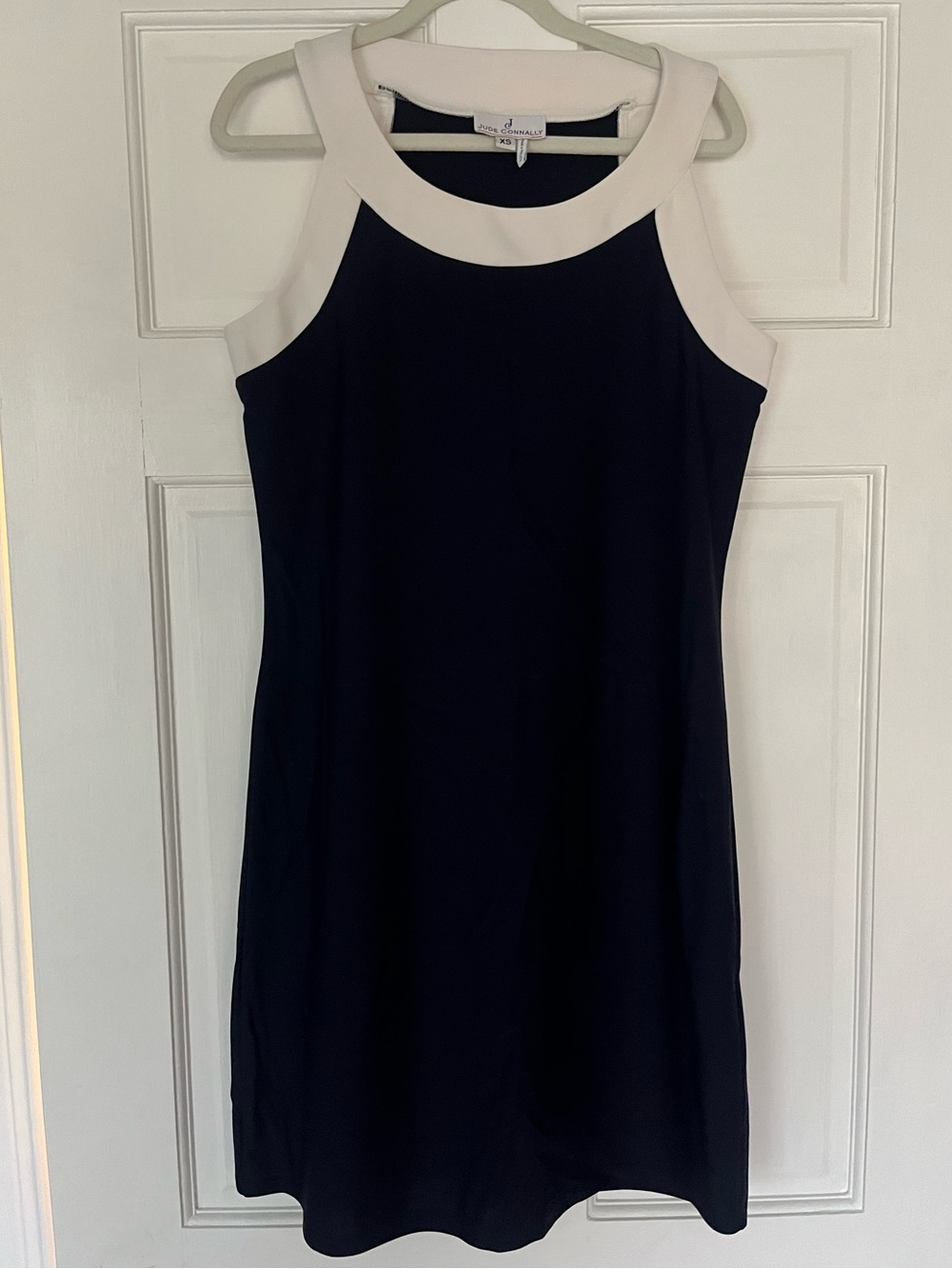 Jude Connally Colorblock Sleeveless Halter Shift Dress in Navy and White - XS